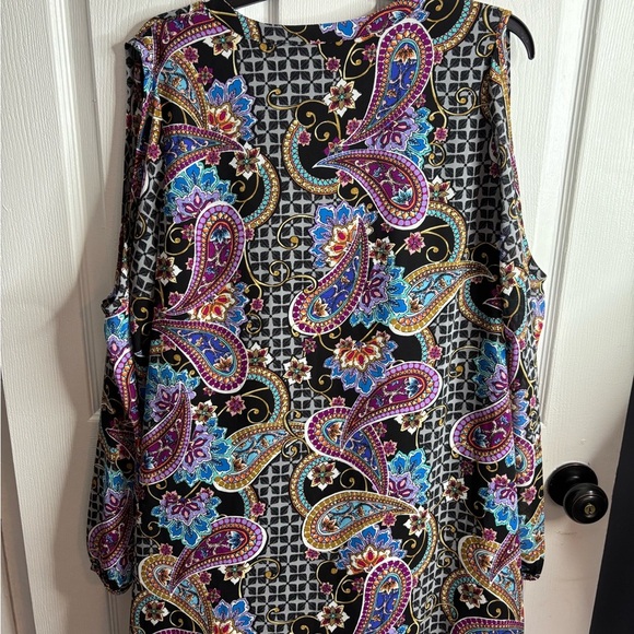 NWT Nicole Miller, Paisley cold shoulder, size 18 dress. Classic, Bohemian, Chic - Picture 3 of 7